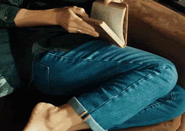 Animation of BenchMade Weldon Sofa and woman sitting comfortably reading a book. Animation of BenchMade Weldon Sofa and woman sitting comfortably reading a book.