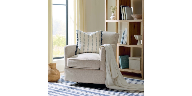 Swivel Glider image number 1