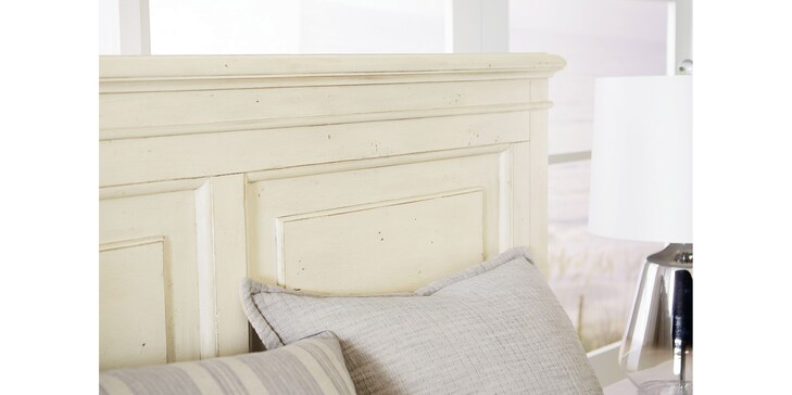Queen Panel Bed image number 1