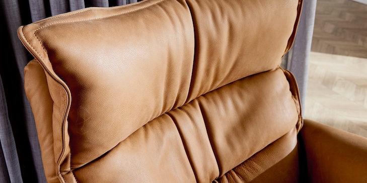 Swivel Arm Chair image number 2