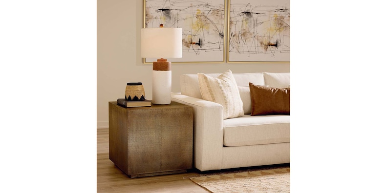 Vansant Lamp Table image number 1