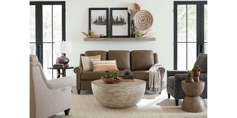 Round Lamp Table image number 1